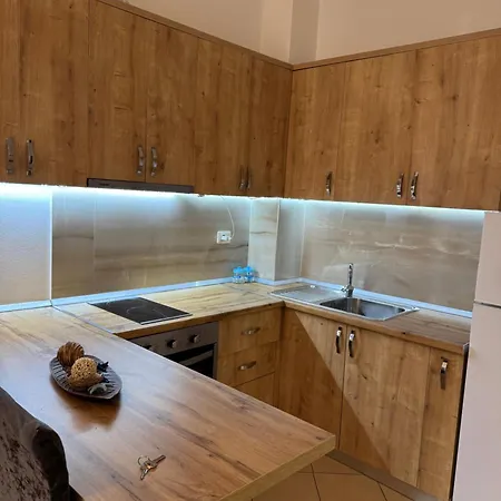 R&m One Bedroom Seafront Apartment Durrës