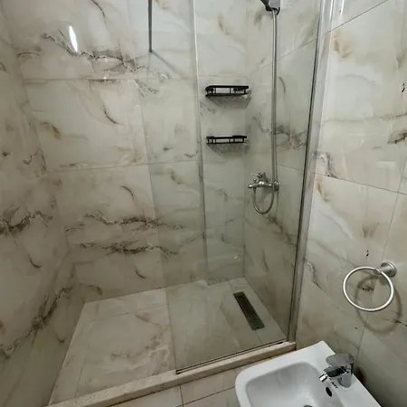 R&m One Bedroom Seafront * Durrës